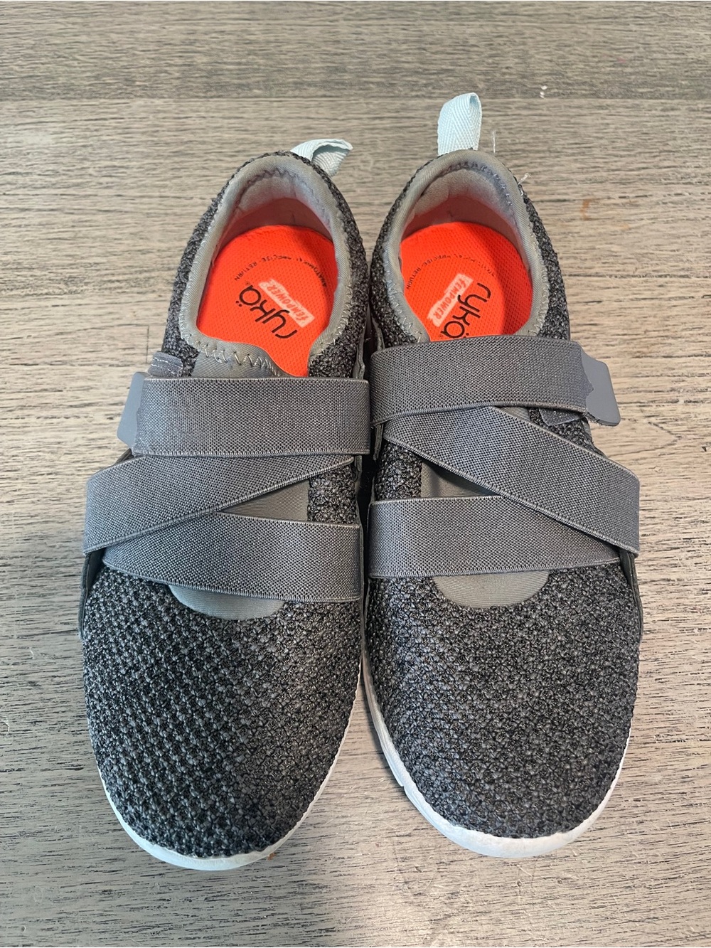 Vionic Aimmy Strappy Sneakers Size 7